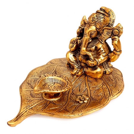 Sitting Ganesha on Leaf